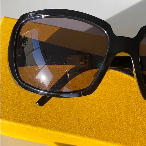 Authentic Fendi Sunglasses - Picture 8 of 9
